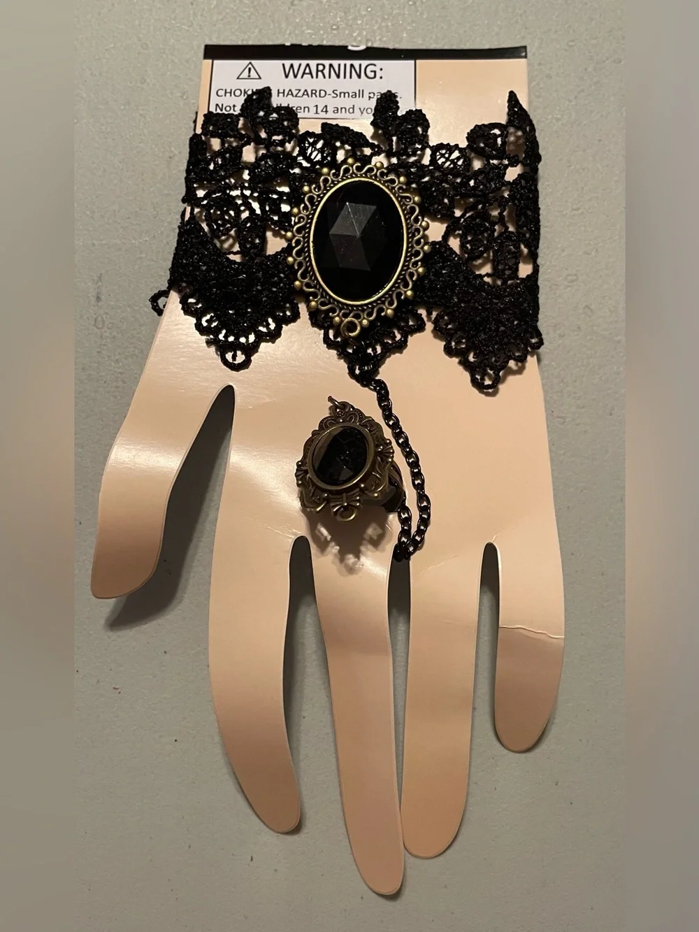 Gothic Black Lace Cameo Hand Bracelet with adjustable Ring Halloween New